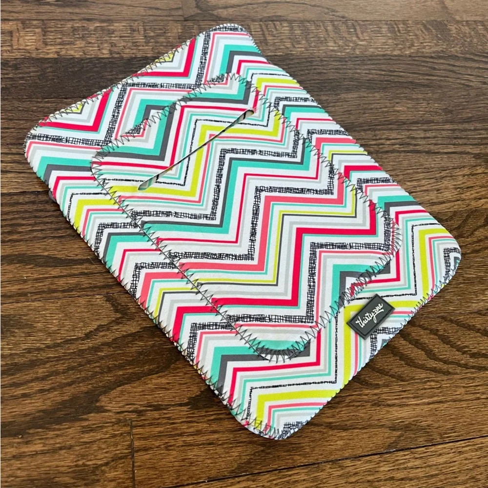 31 Thirty-One Tote a Tablet Case Ipad Kindle Nook Party Punch Chevron